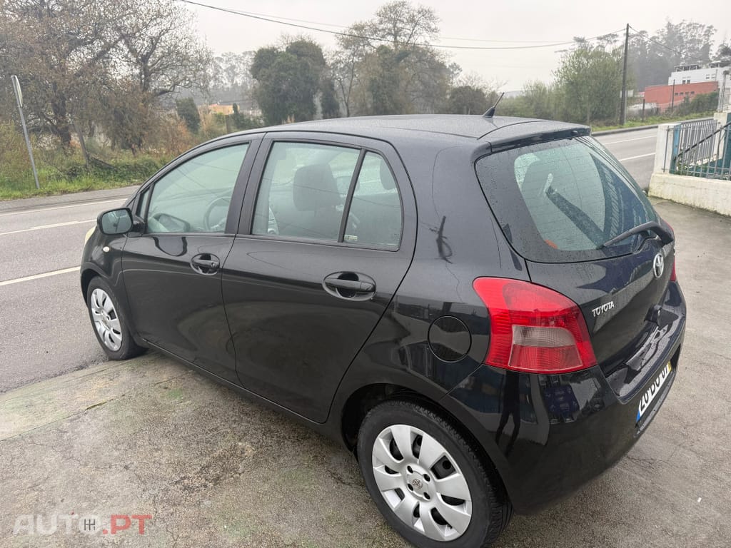 Toyota Yaris 1.0 Sol AC