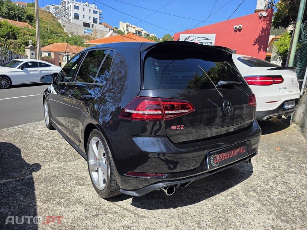 Volkswagen Golf 2.0 TSi GTi DSG Performance