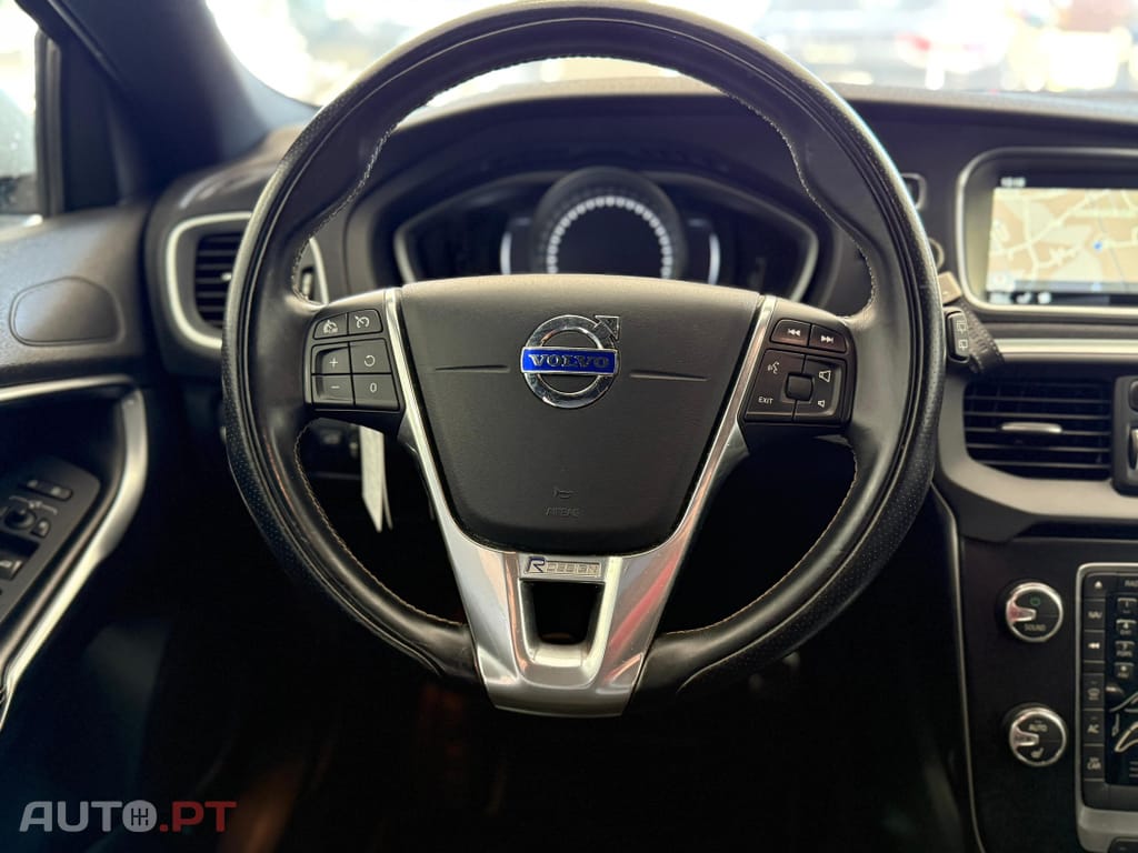Volvo V40 2.0 D2 R-Design