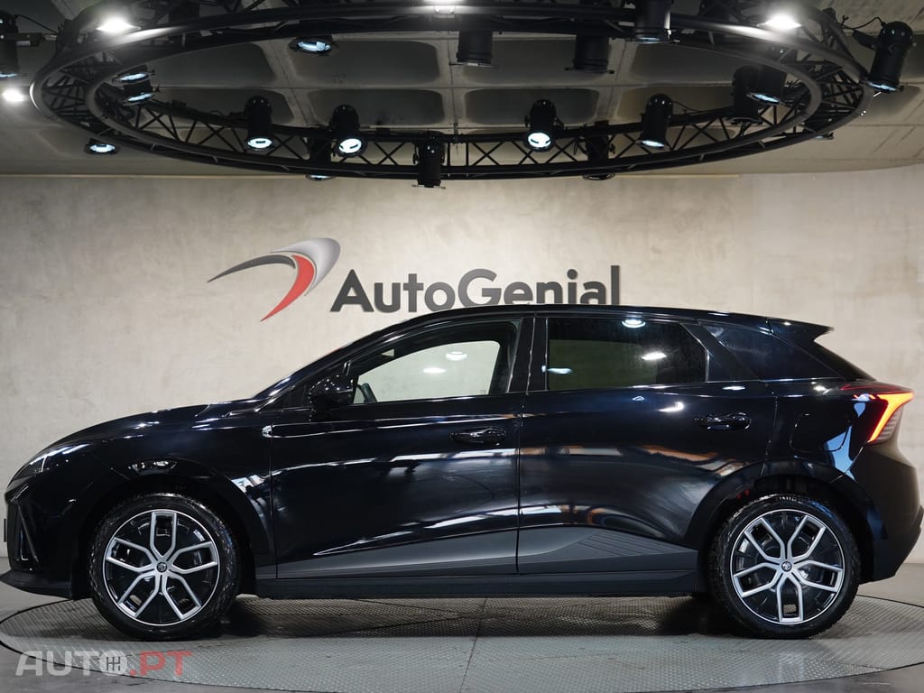 MG MG4 64 kWh Luxury