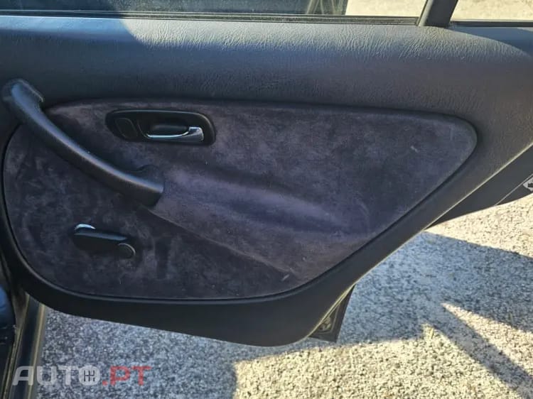 Honda Civic 1.4i Profile