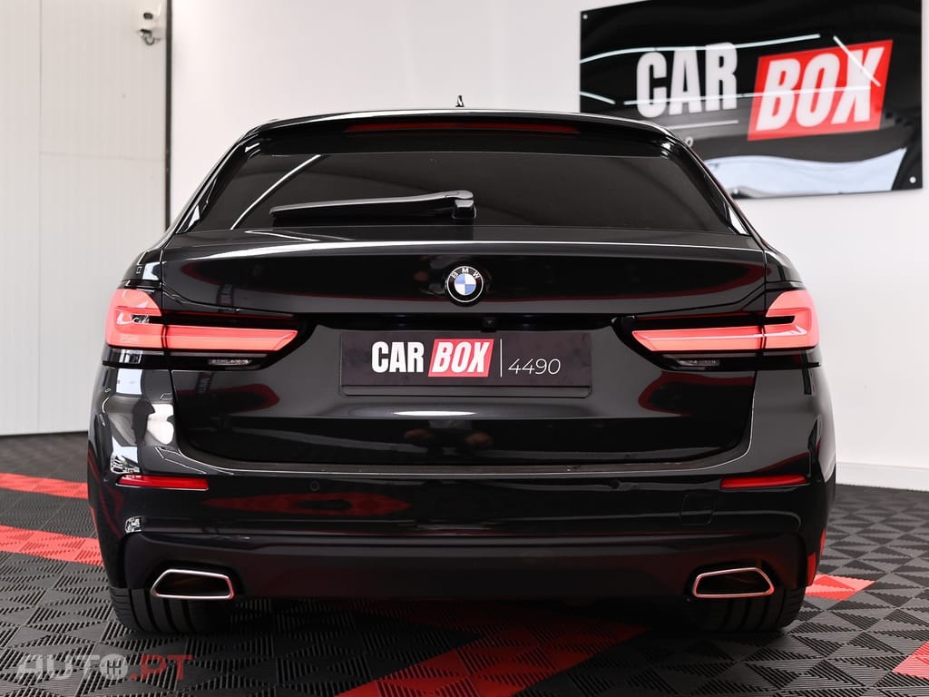 BMW 520 d Pack Desportivo M Auto