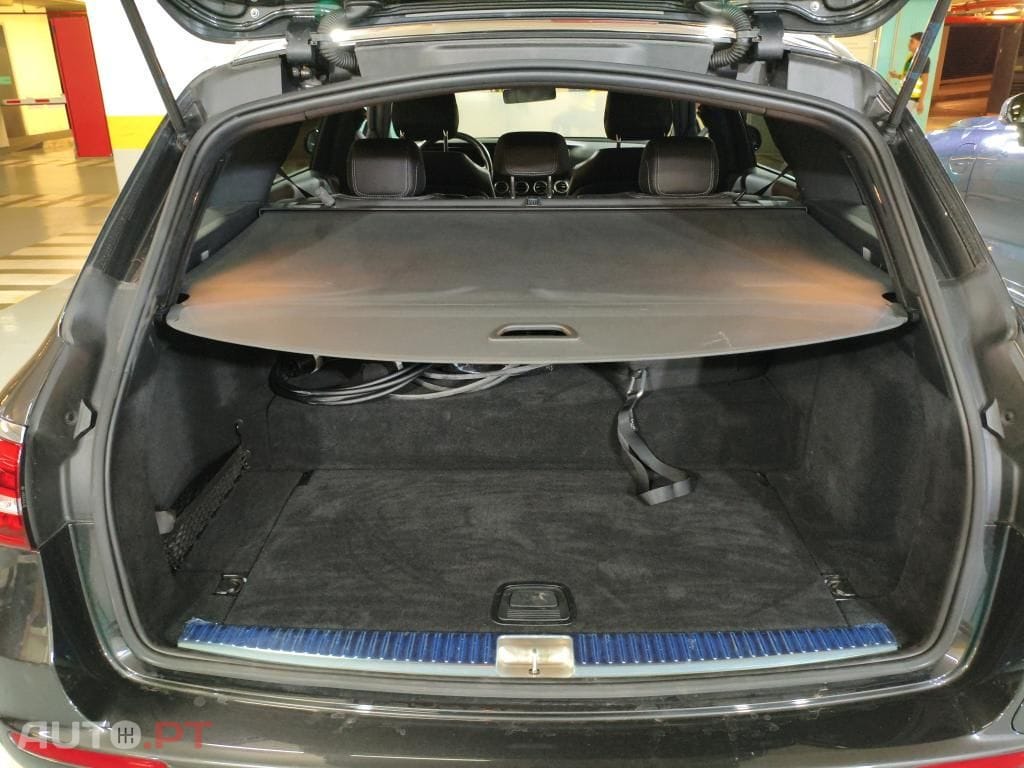Mercedes-Benz E 300 de Avantgarde