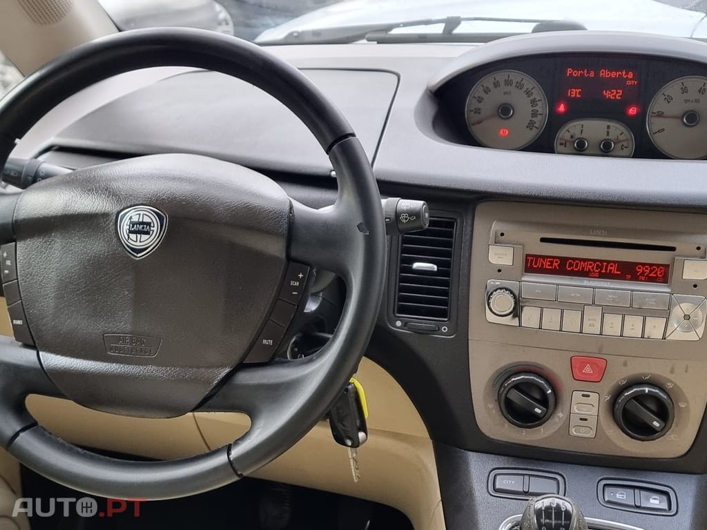 Lancia Musa 1.3 16V M-jet Oro