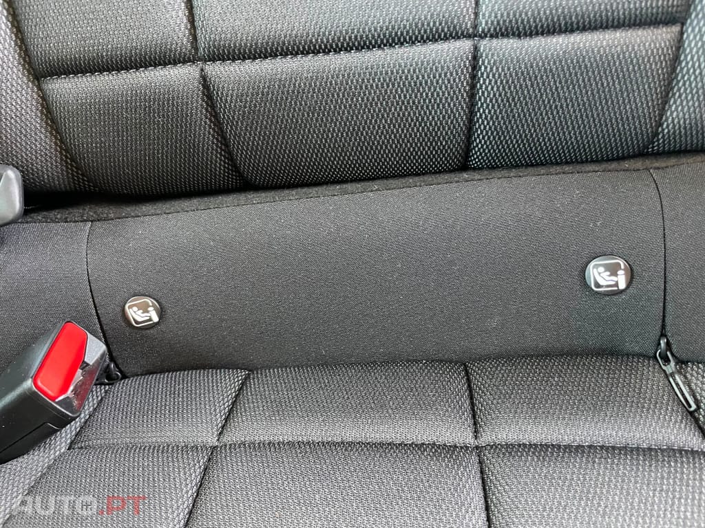 Citroen C4 Hybrid 136 ë-DSC6 PLUS