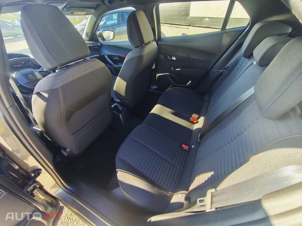 Peugeot 2008 1.2 PureTech Active Pack