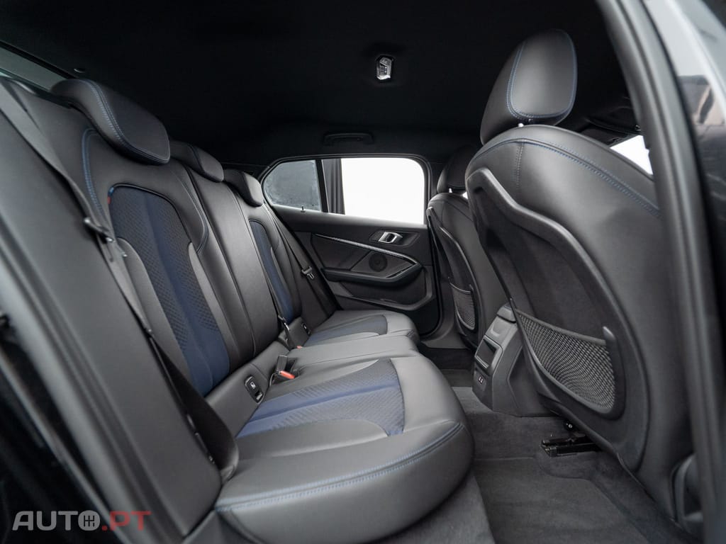 BMW 118 i Pack Desportivo M Auto
