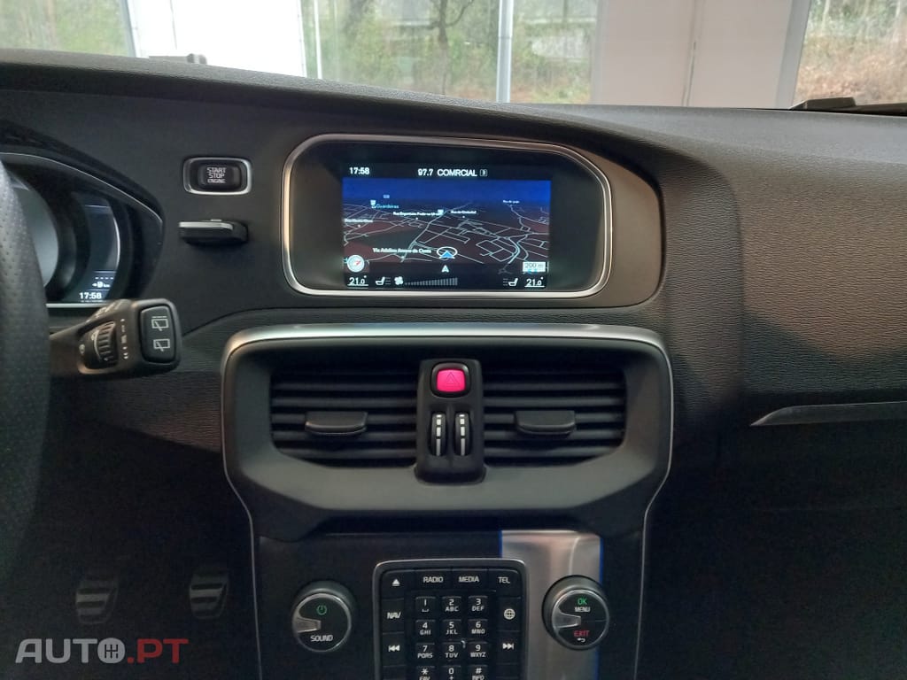 Volvo V40 2.0 D2 R-Design