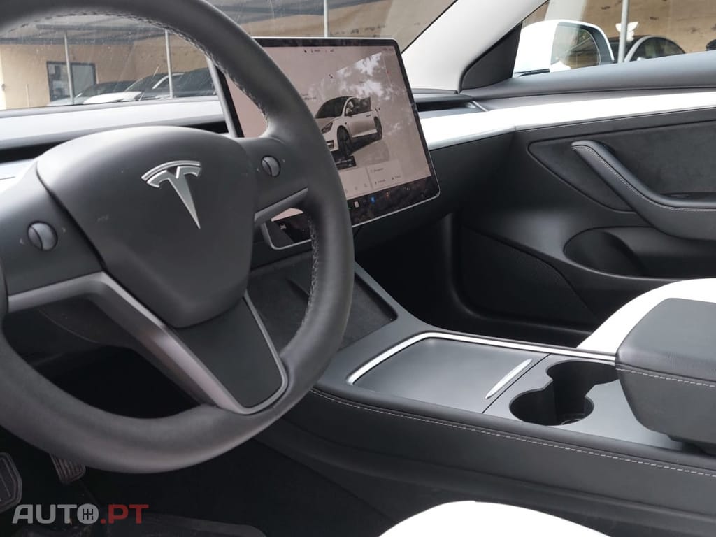 Tesla Model 3 Long Range AWD Dual Motor