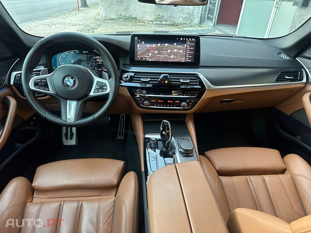 BMW 530 e Pack Desportivo M