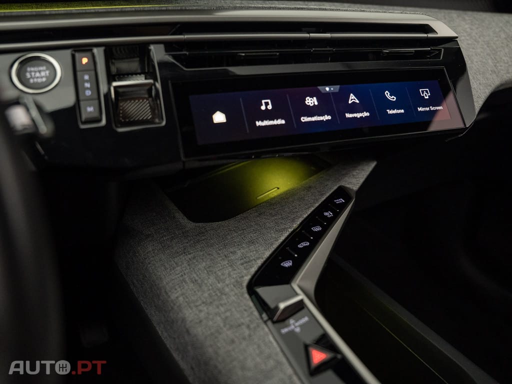 Peugeot 3008 1.2 Hybrid Allure e-DCS6