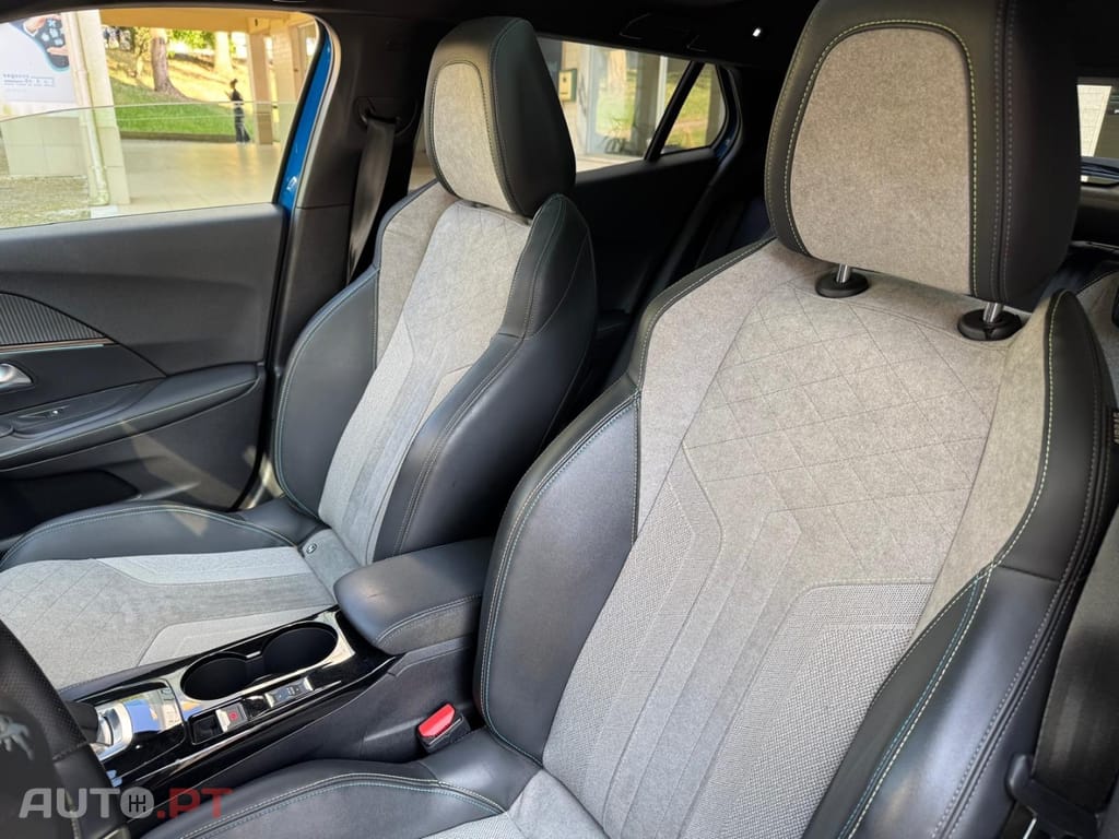 Peugeot E-2008 50 kWh GT Line