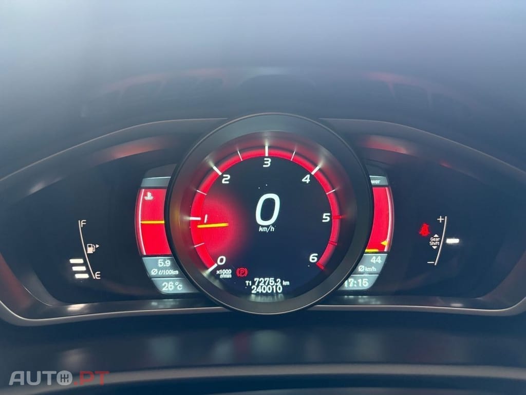 Volvo V40 1.6 D2 R-Design