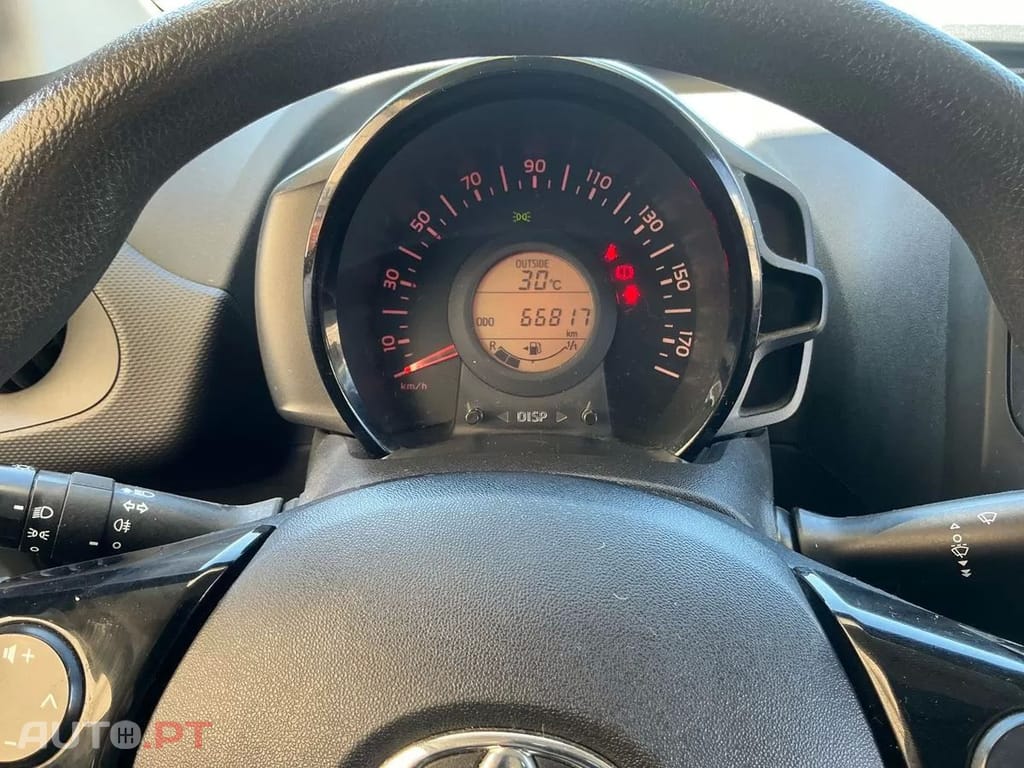 Toyota Aygo 1.0 — fotografia 6