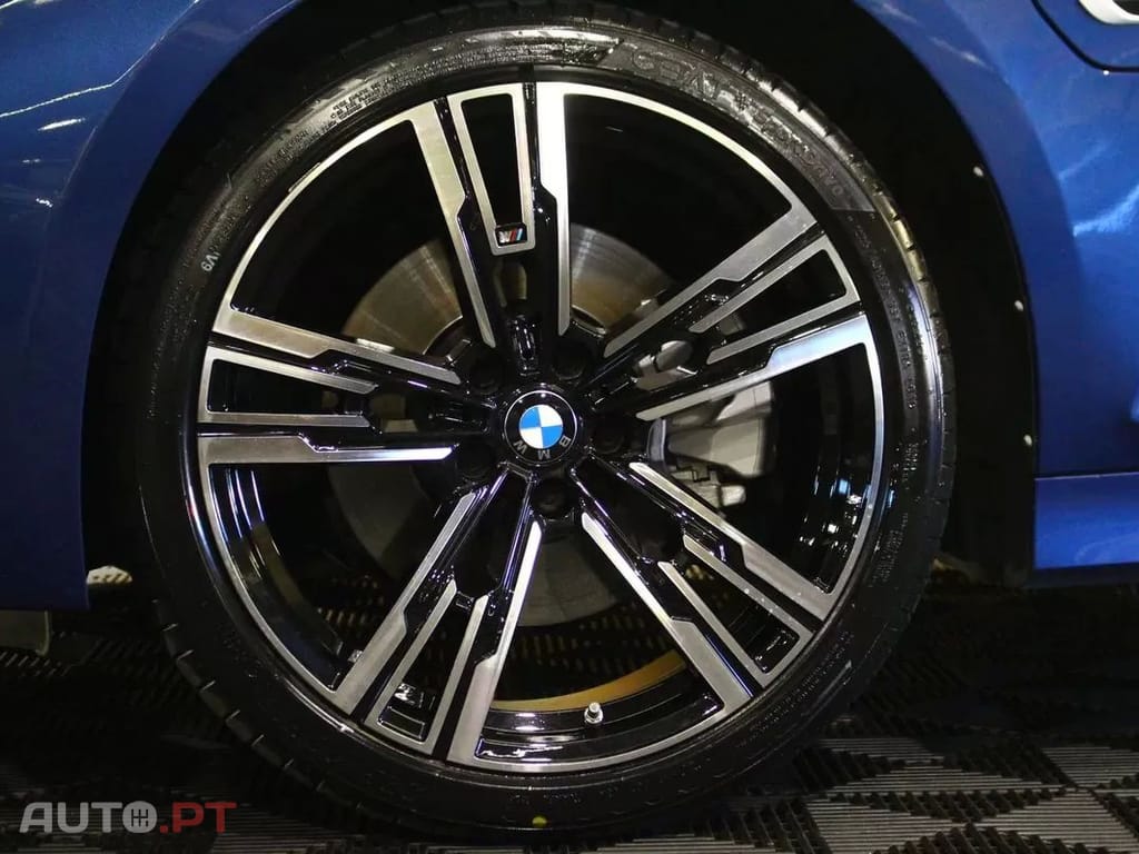BMW 320 e Line Sport Auto