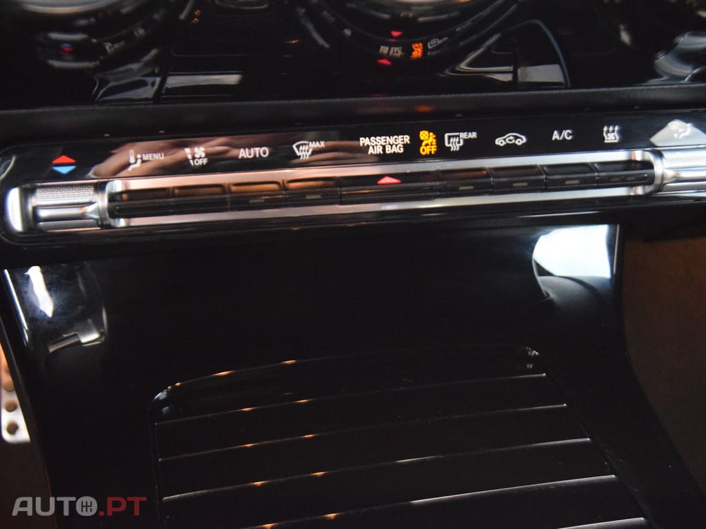 Mercedes-Benz A 250 e AMG Line