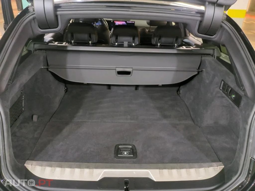 BMW 320 e Touring Pack Desportivo M Auto