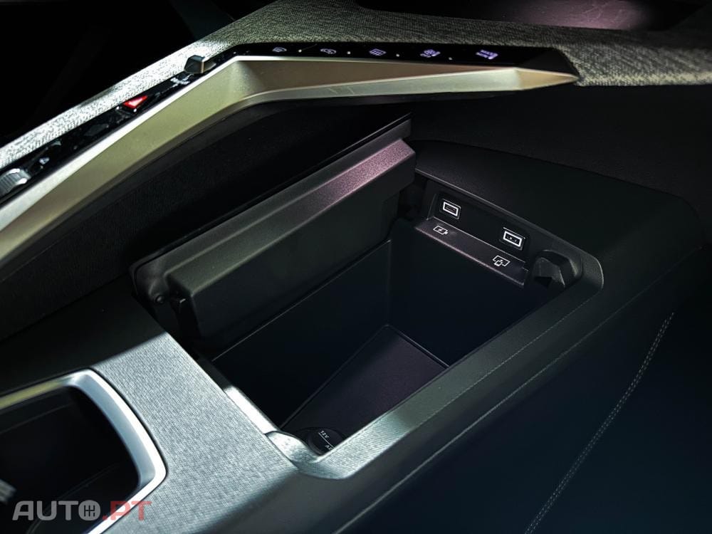 Peugeot E-3008 73 kWh GT