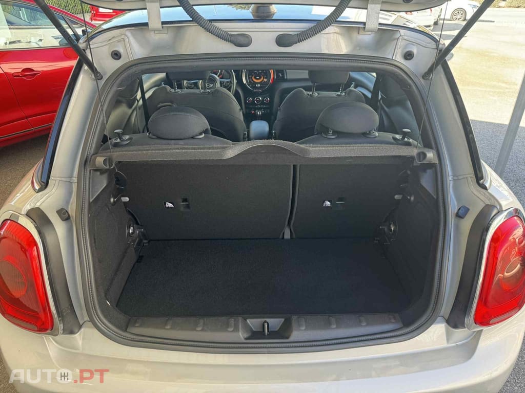 MINI Cooper Cooper D