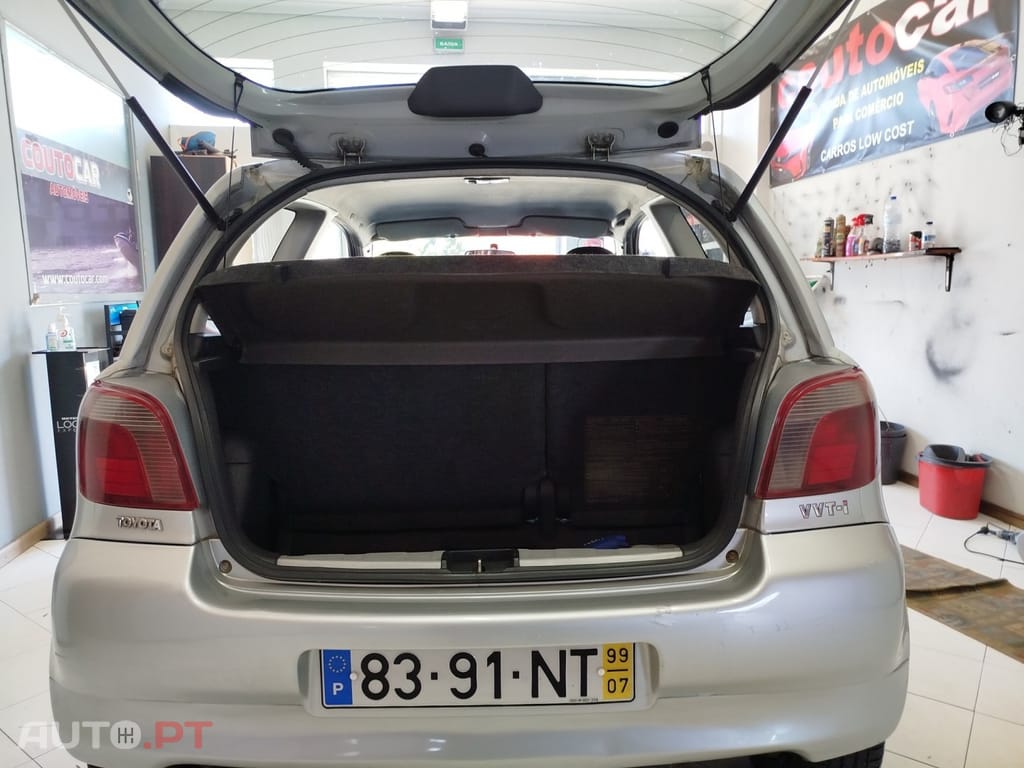 Toyota Yaris 1.0 Base