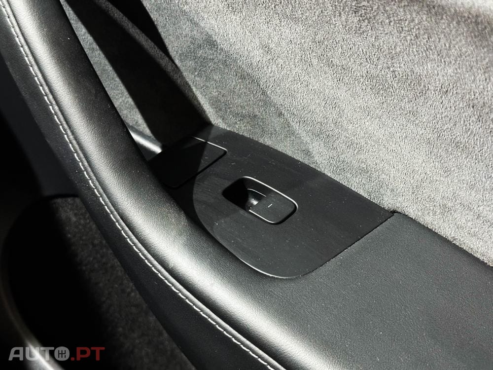 Tesla Model Y Long Range Dual Motor AWD