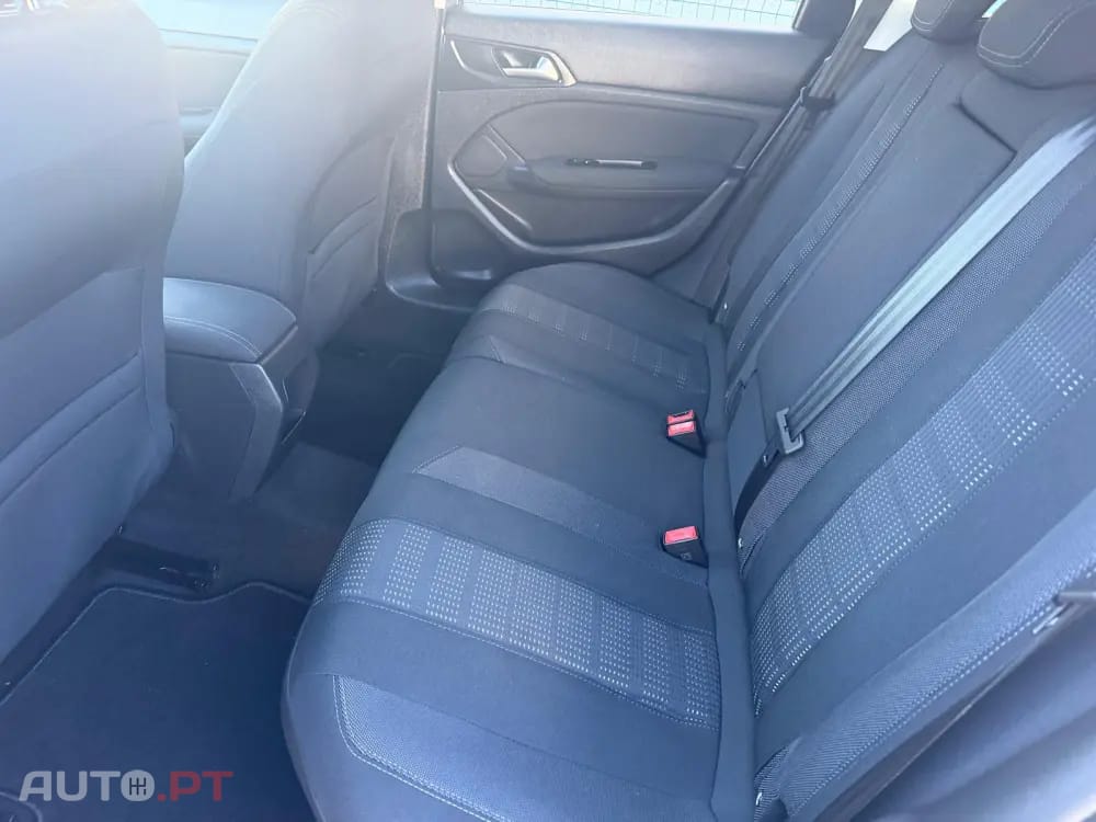 Peugeot 308 SW BlueHDi 120 Stop & Start Business-Line