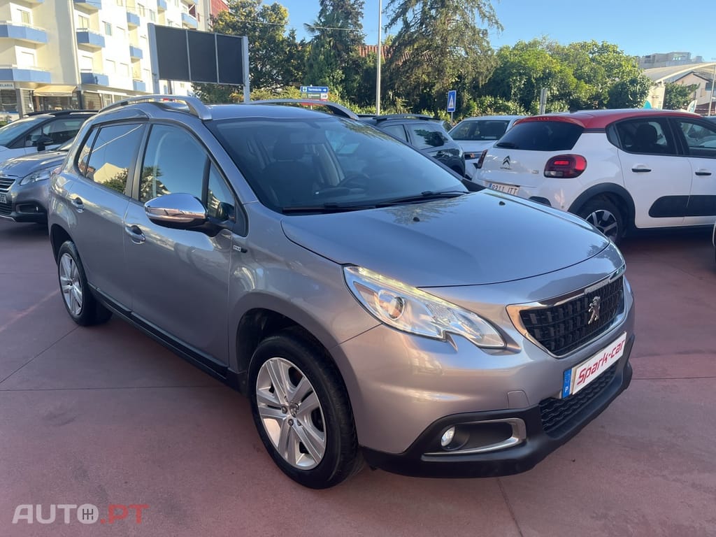 Peugeot 2008 1.2 PureTech Style