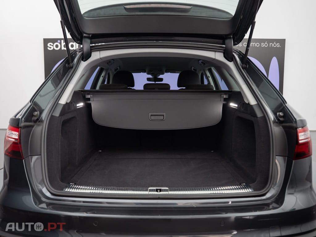 Audi A4 Avant 30 TDI S tronic