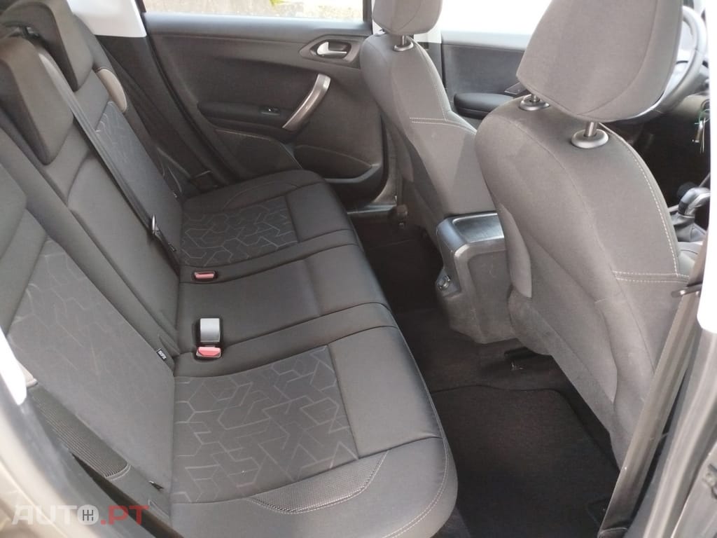 Peugeot 2008 1.6 BlueHDi Style