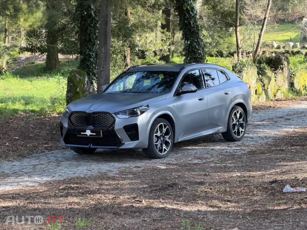 BMW iX2 xDrive30 Pack Desportivo M Pro