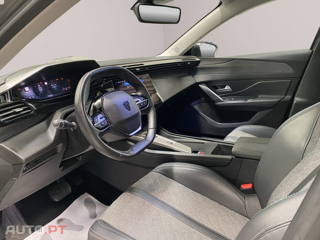 Peugeot 408 1.2 PureTech Allure EAT8