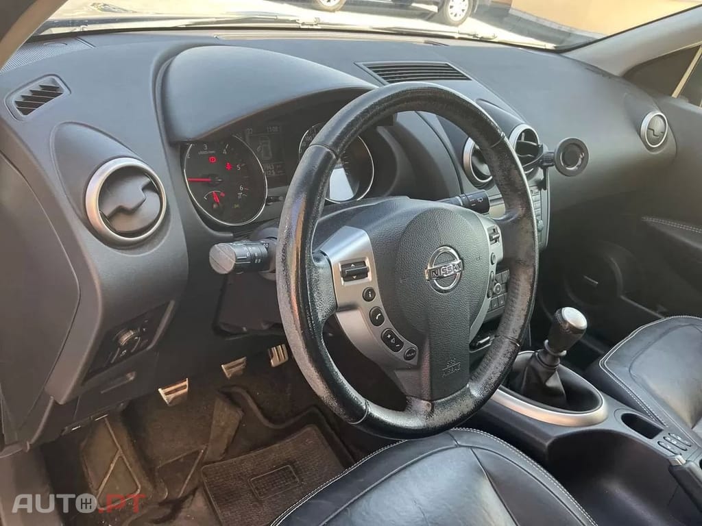 Nissan Qashqai 1.6 dCi Tekna Pele