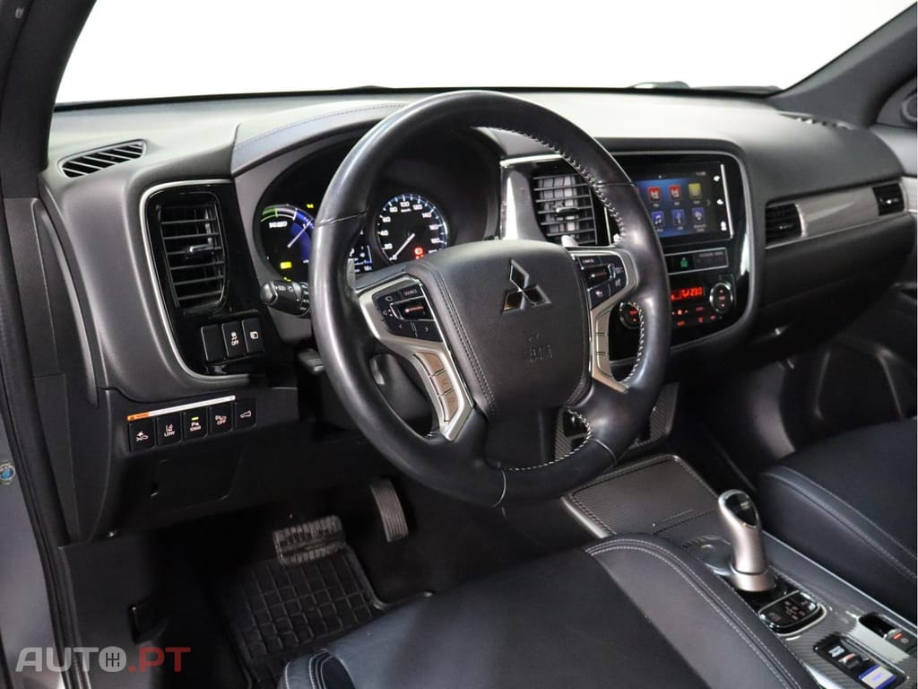 Mitsubishi Outlander 2.4 PHEV Instyle