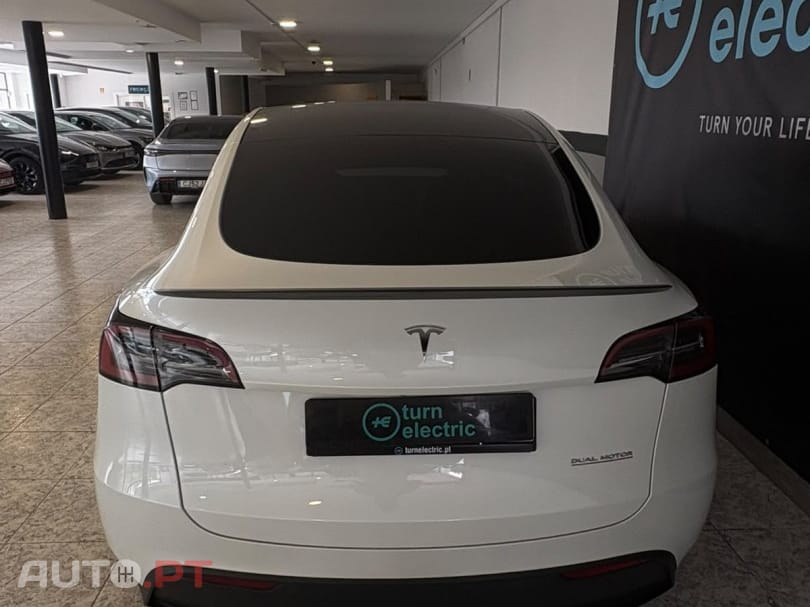 Tesla Model Y Performance Dual Motor AWD