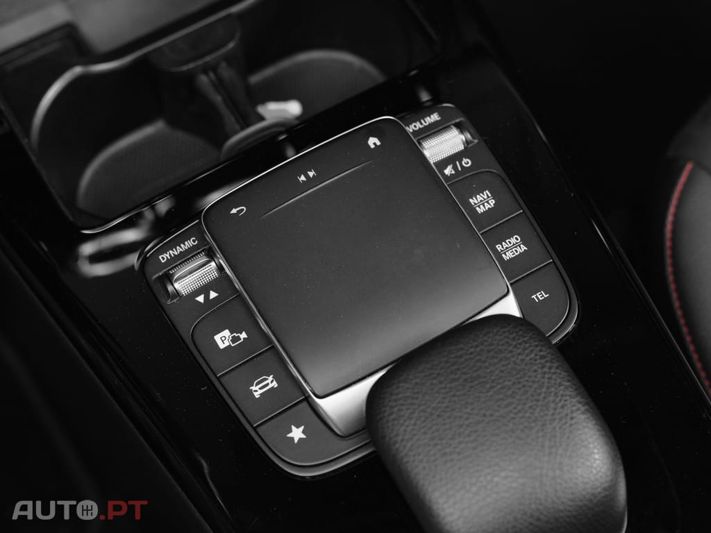 Mercedes-Benz CLA 250 e Shooting Brake AMG Line