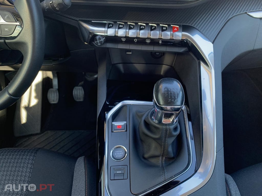 Peugeot 3008 1.5 BlueHDi Active
