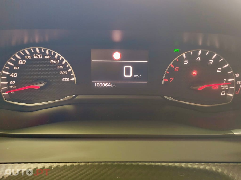 Peugeot 2008 1.5 BlueHDi Allure Pack