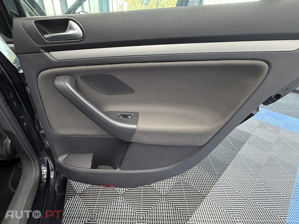 Volkswagen Jetta 1.9 TDi Confortline