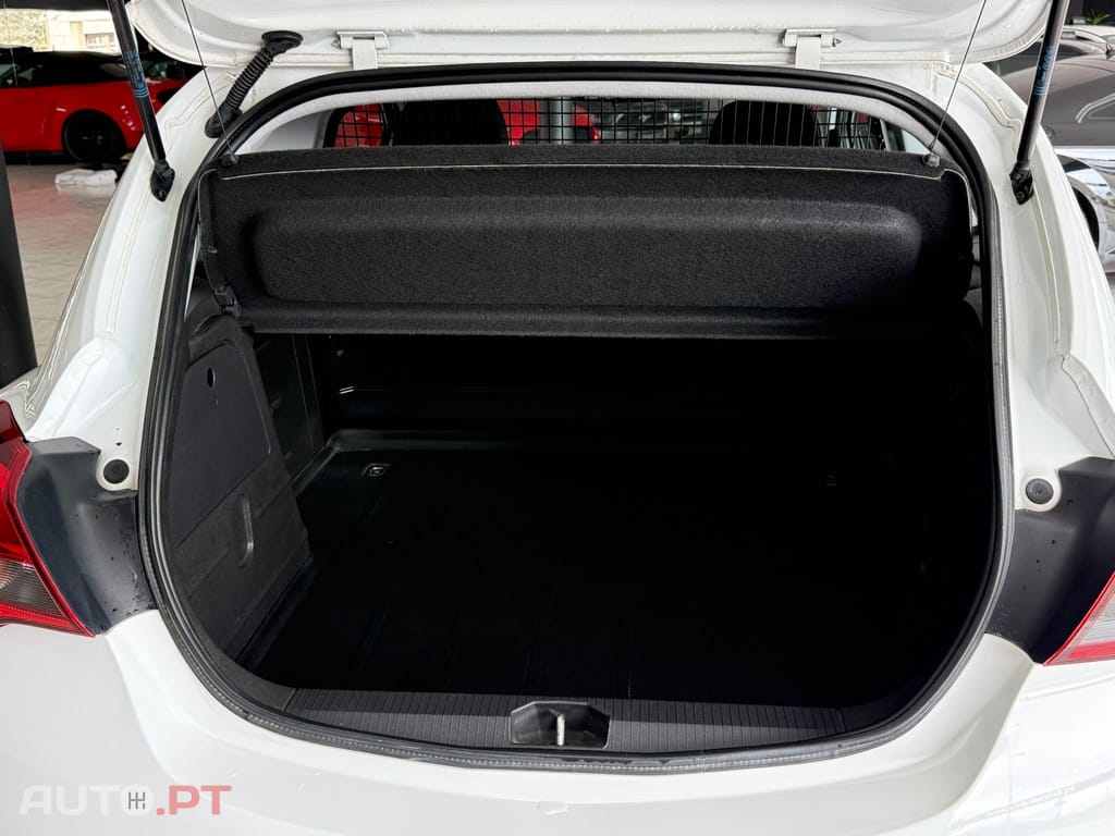 Opel Corsa Outro