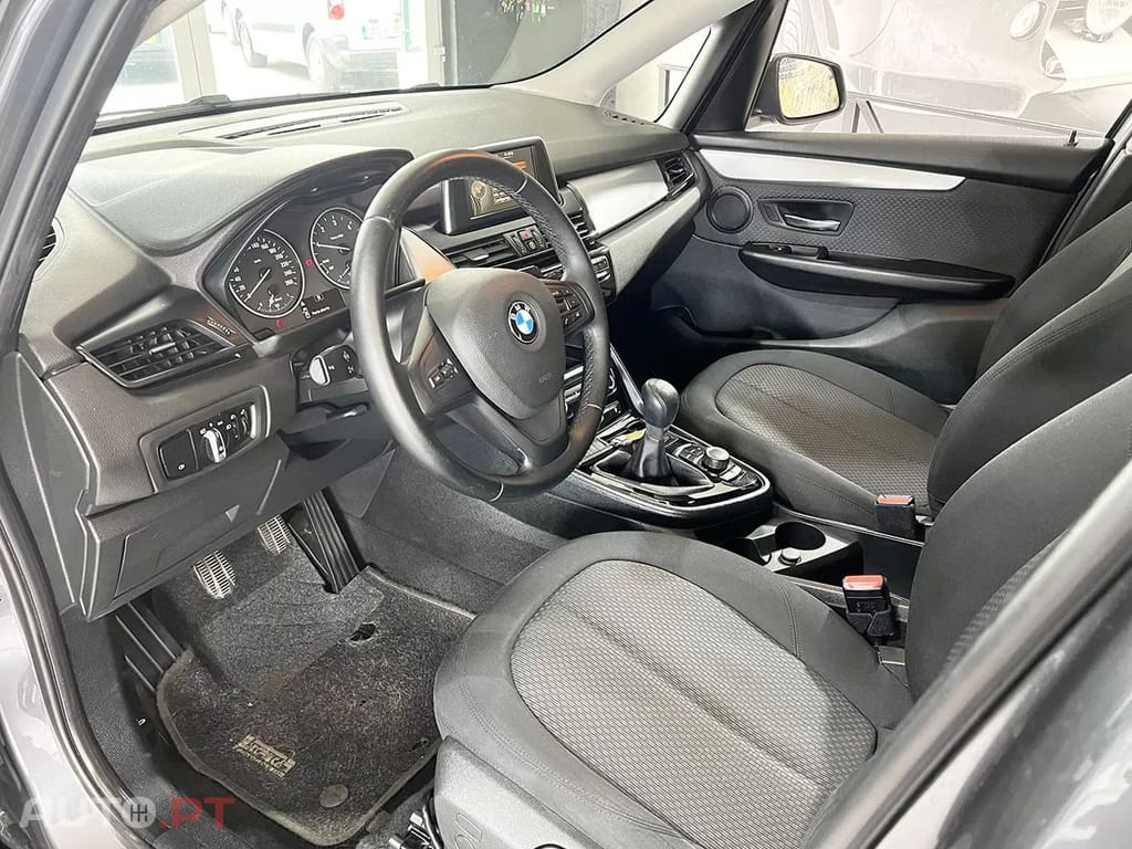 BMW 214 d Advantage