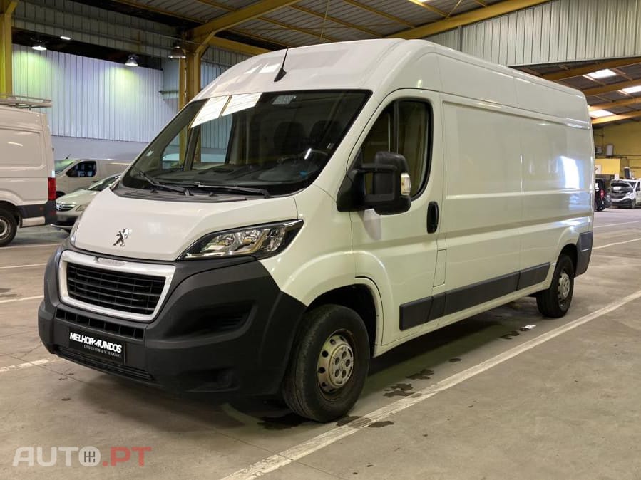 Peugeot Boxer 2.2 BlueHDi 333 L3H2 Premium
