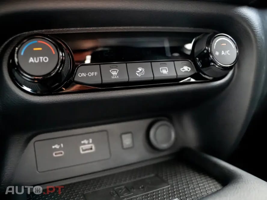 Nissan Juke 1.0 DIG-T N-Connecta Two Tone