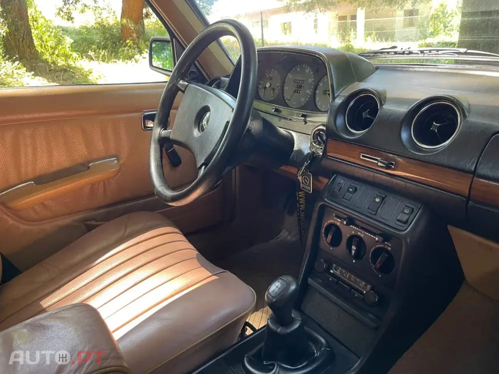 Mercedes-Benz 240 ND