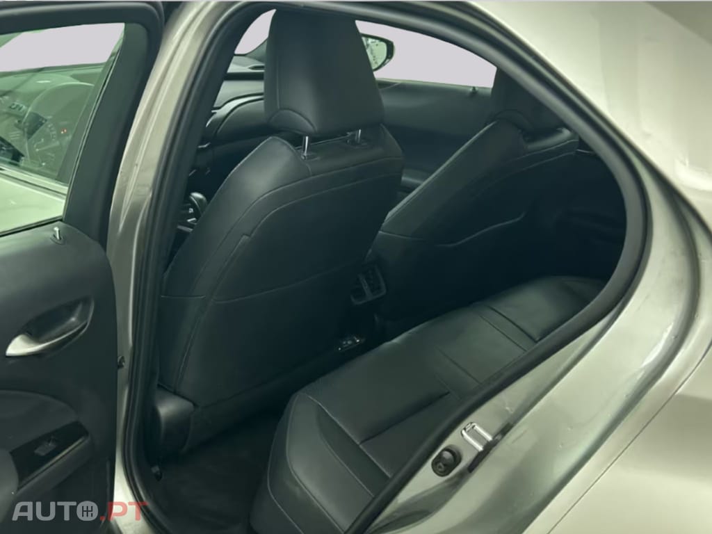 Lexus UX Premium I.V.A DEDUTÍVEL 