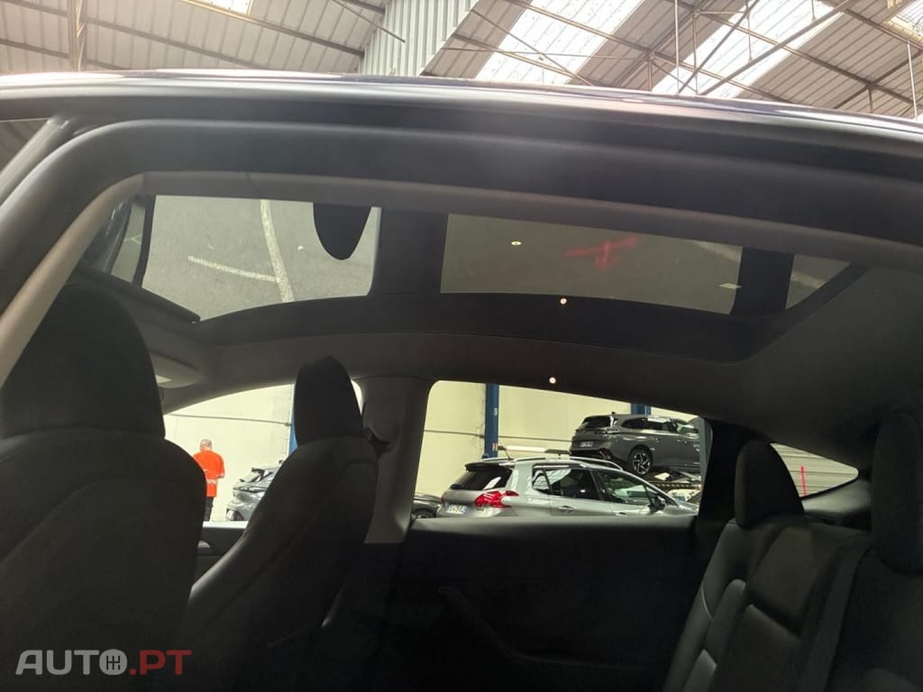 Tesla Model Y Long Range Dual Motor AWD
