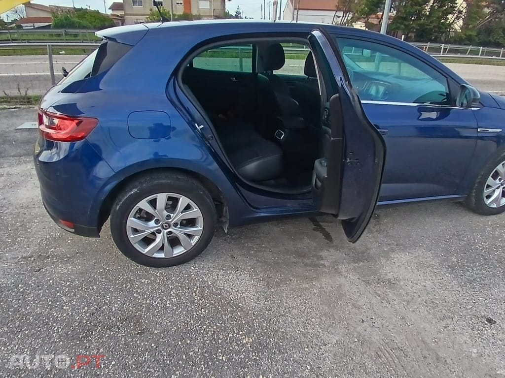 Renault Mégane MEGANE IV Hatchback 1.5 Blue DCI