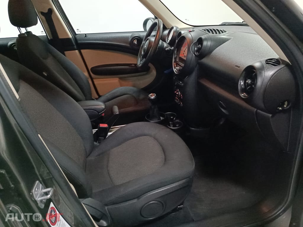 MINI Countryman One D