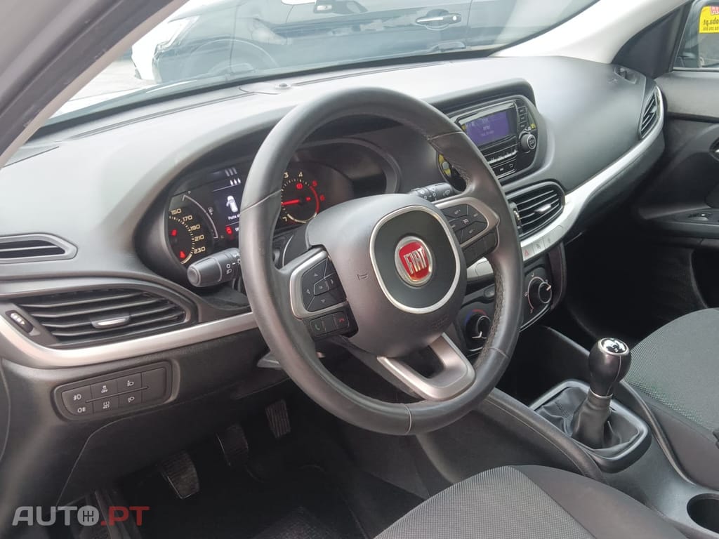Fiat Tipo 1.3 M-Jet Pop
