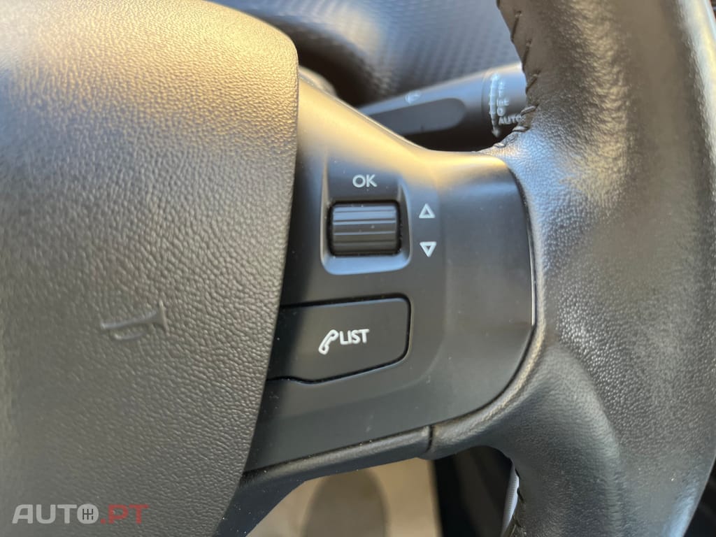 Peugeot 2008 1.5 BlueHDi Signature