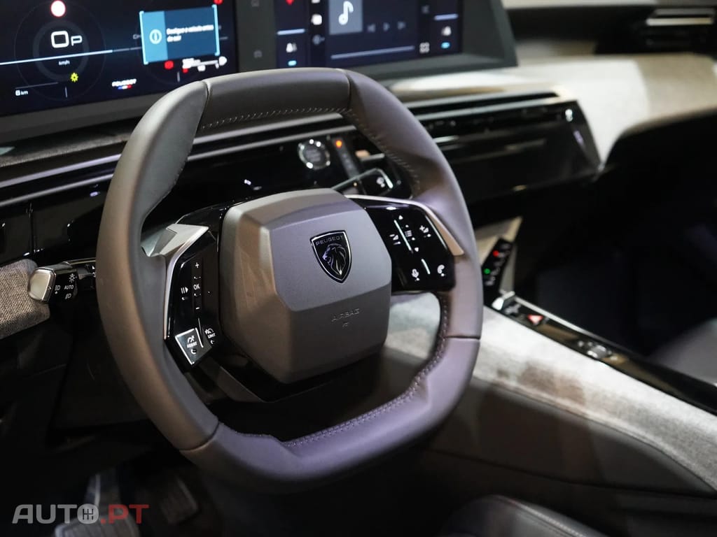 Peugeot 3008 1.2 Hybrid Allure e-DCS6